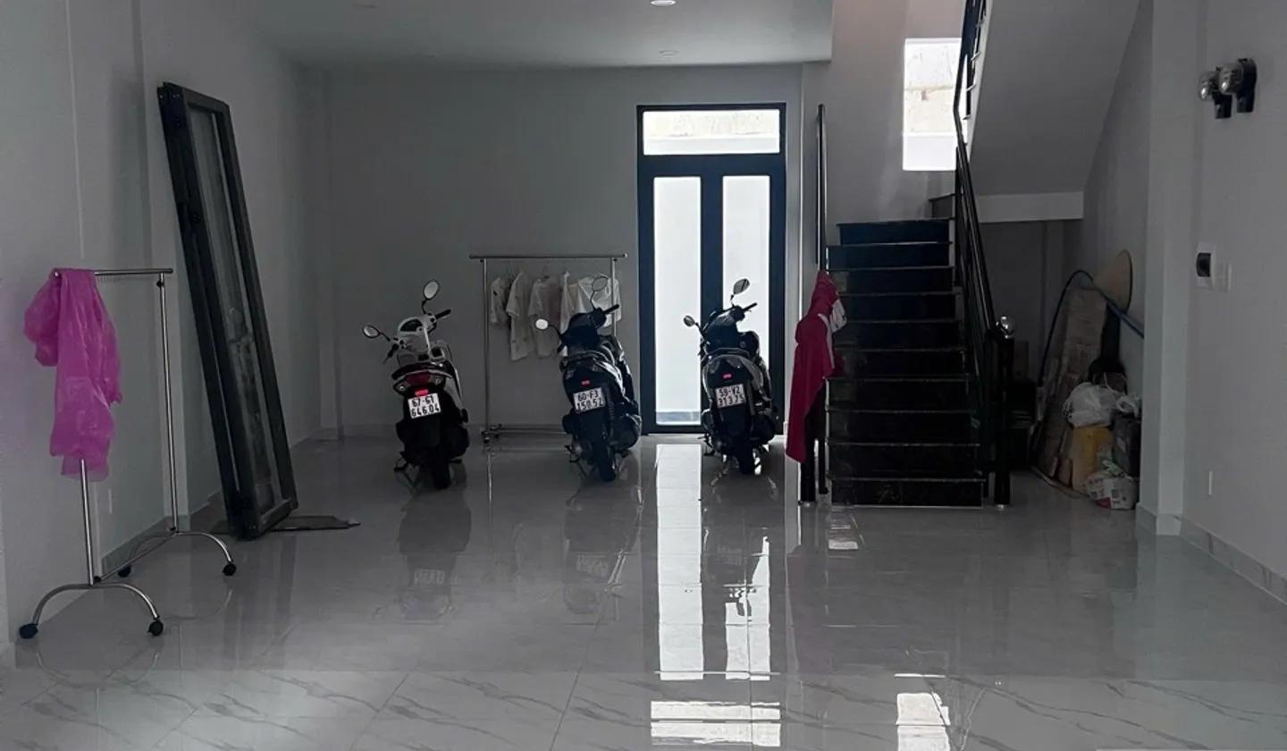 Nhà Căn Hộ Dịch Vụ Thu Nhập Cao Quận 10... Bán nhà riêng tại Vườn Lài, Hồ Chí Minh 01