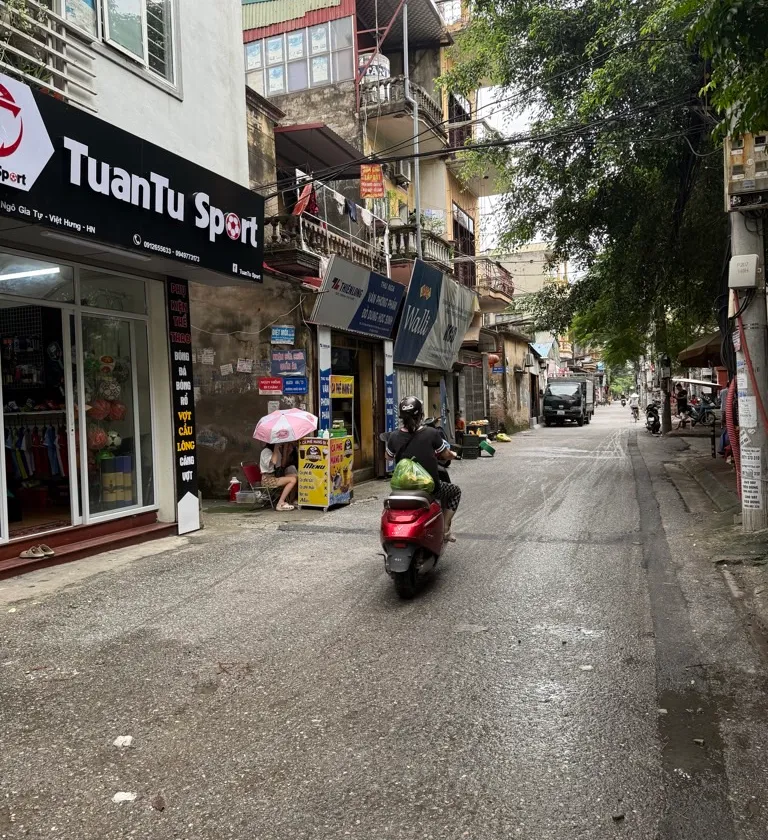 Bán nhà riêng 2 tầng tại phường Ngô Gia Tự, vị trí gần chợ và trường học... Bán nhà riêng tại Việt Hưng, Hà Nội 01