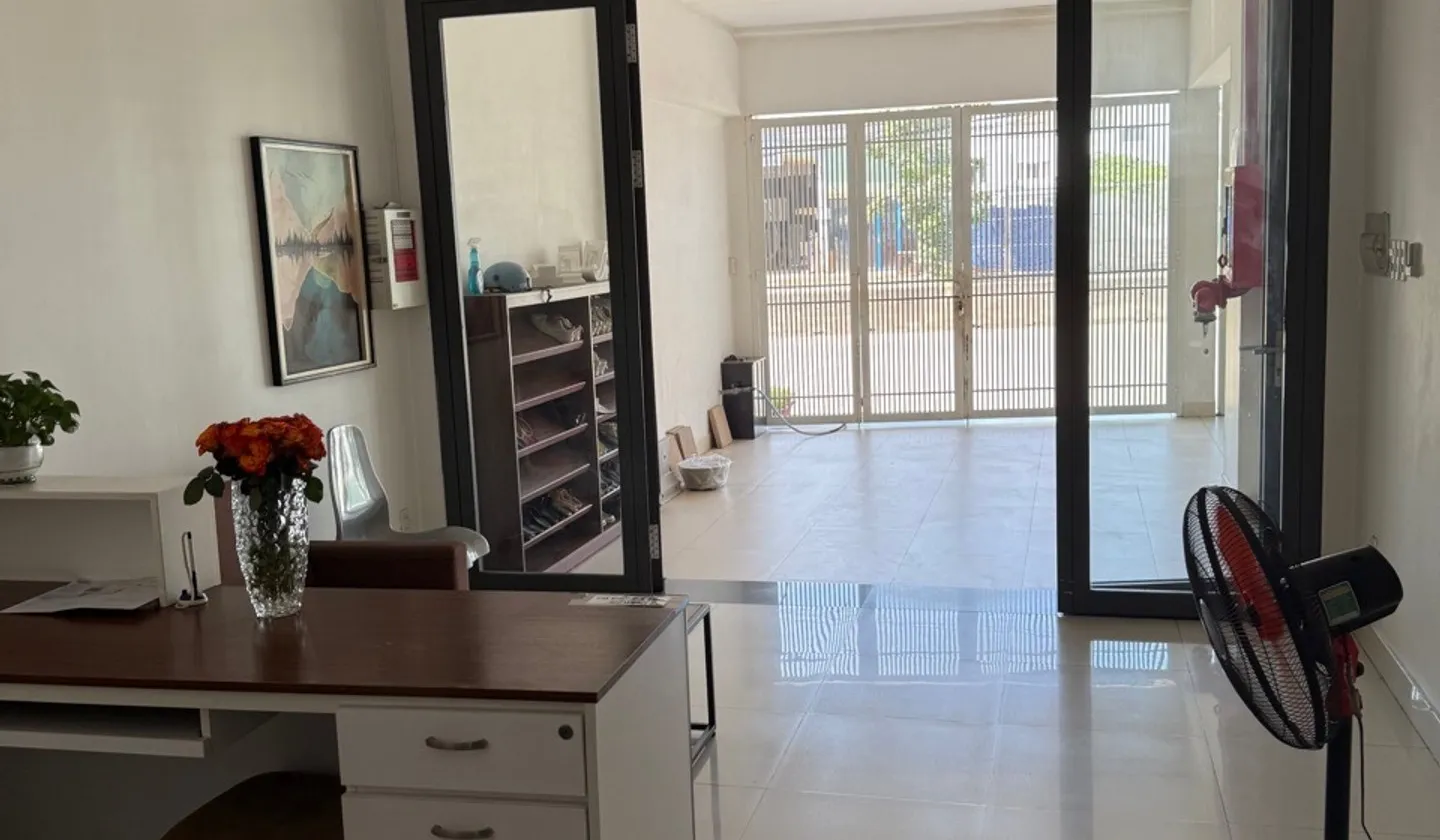 Bán tòa văn phòng 6 tầng 89m2 tại Phú Hữu, giá 40 tỷ... Bán văn phòng tại Long Trường, Hồ Chí Minh 01