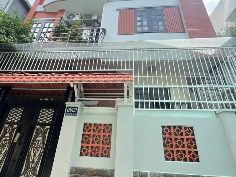 Nhà 12 phòng, vị trí đồng bộ, phong cách hiện đại tại Phú Nhuận... Bán nhà riêng tại Phú Nhuận, Hồ Chí Minh 01