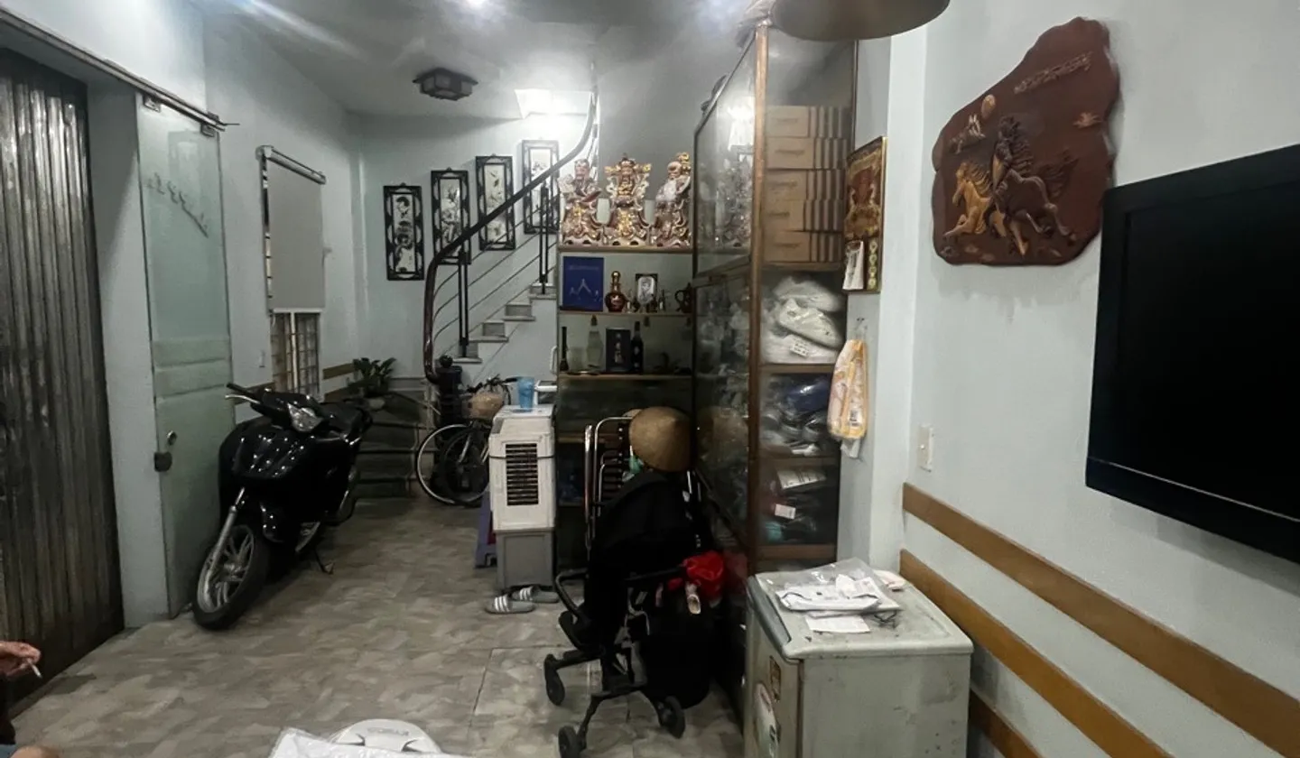 🏡 NHÀ LÔ GÓC – CÁCH PHỐ HẠ ĐÌNH VÀI BƯỚC CHÂN – QUY HOẠCH ỔN ĐỊNH

📍 Vị trí đẹp, nhà mặt ngõ, lô... Bán nhà riêng tại Thanh Xuân, Hà Nội 01