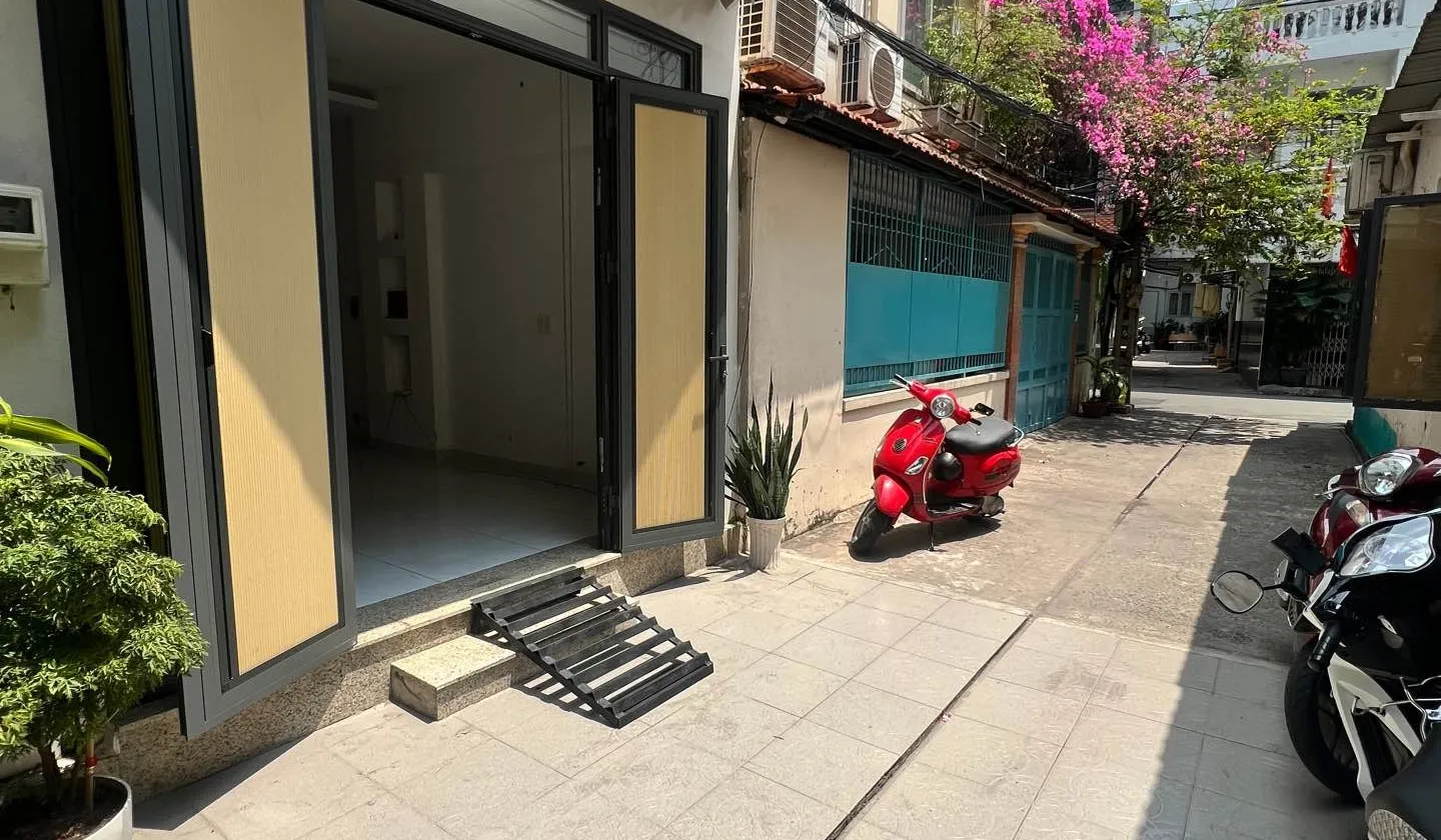 Nhà 3 tầng hiện đại ở Tân Bình, tiện nghi đầy đủ, giá tốt... Bán nhà riêng tại Tân Bình, Hồ Chí Minh 01