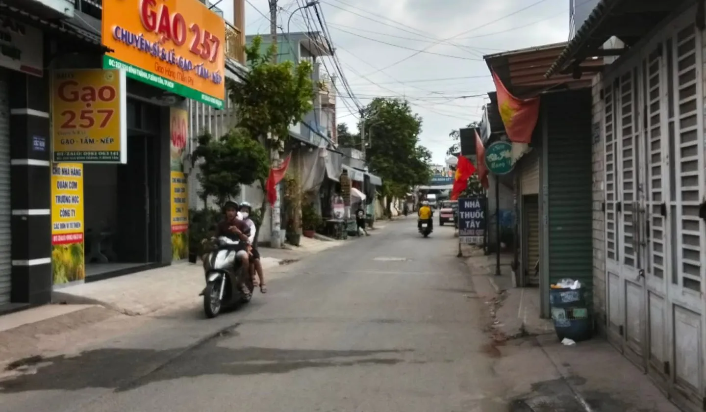 Bán nhà riêng 3 tầng tại phường Bình Hưng Hòa, Hồ Chí Minh với diện tích 114m2... Bán nhà riêng tại Bình Hưng Hòa, Hồ Chí Minh 01