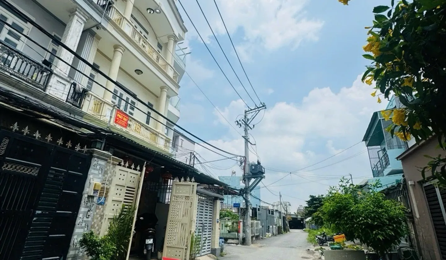 NHÀ ĐẸP 4 TẦNG- ĐƯỜNG RỘNG 12m TAM BÌNH- TĐ-Dt: 63m²( 4,4m x12,8m)- CHỈ : 6.98 tỷ
- SỔ HOÀN CÔNG -... Bán nhà riêng tại Tam Bình, Hồ Chí Minh 01