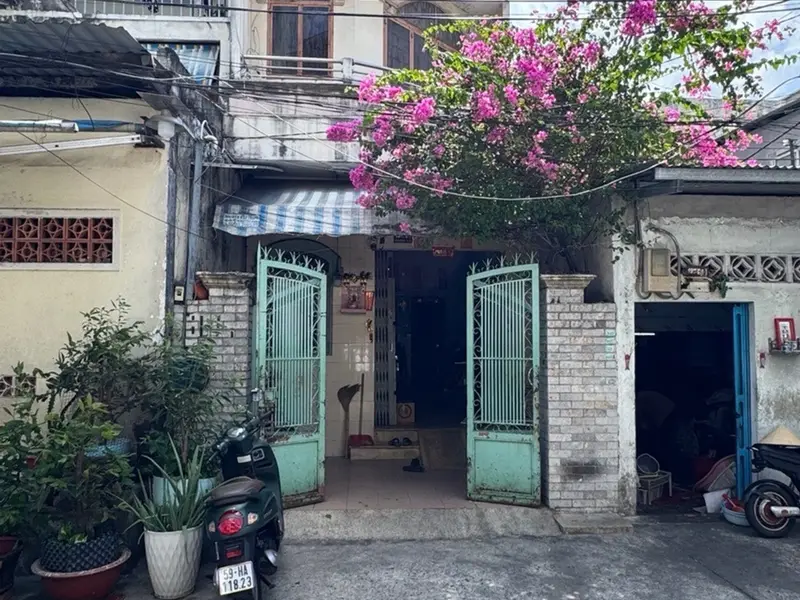 Nhà 3 tầng giá cực hot, hẻm rộng xe hơi đậu thoải mái... Bán nhà riêng tại Minh Phụng, Hồ Chí Minh 01