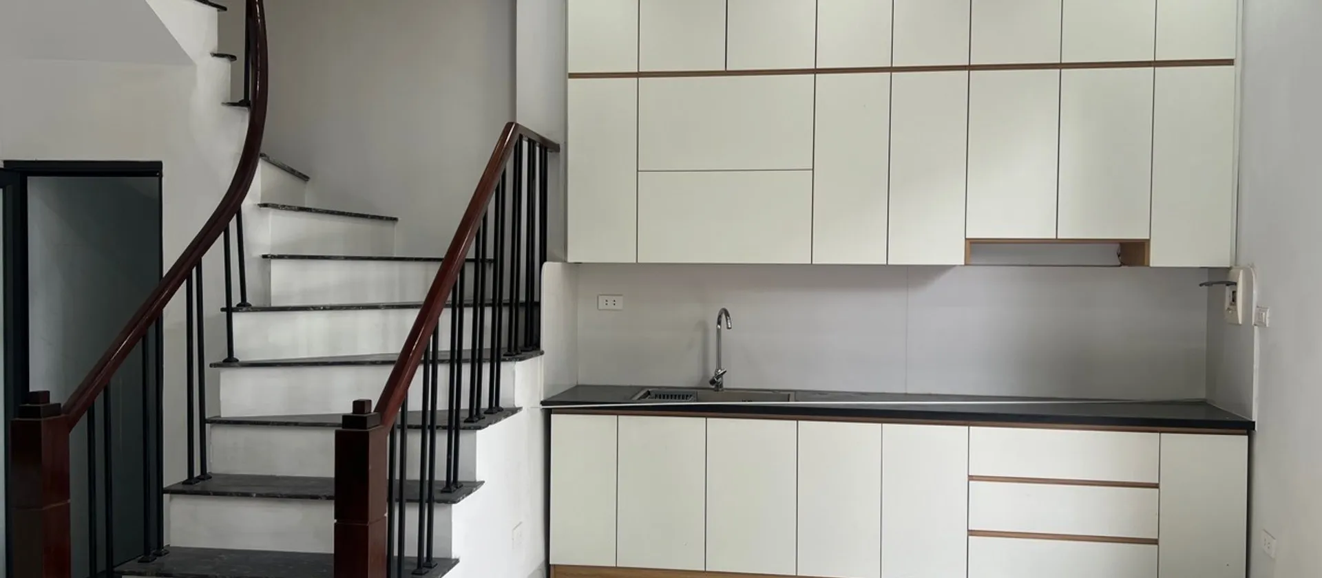 Nhà Hoàng Liệt 4 tầng 3 phòng ngủ, tiện ích đầy đủ, giá 6,x tỷ... Bán nhà riêng tại Hoàng Liệt, Hà Nội 01