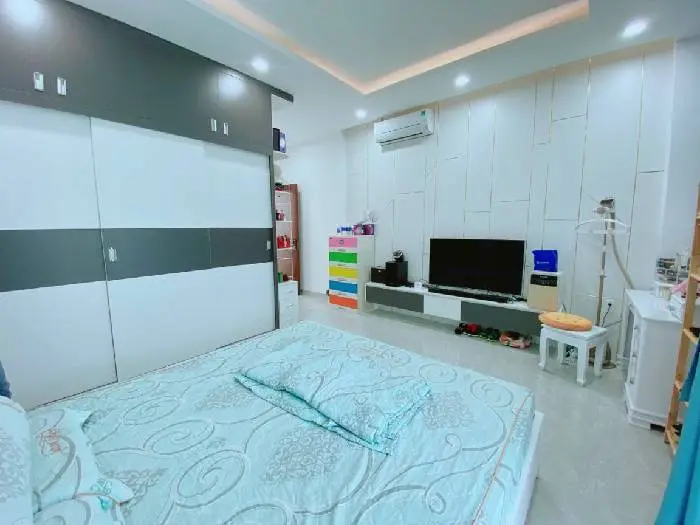 Nhà 5 tầng rộng 40m2 hẻm ô tô Phường 14 Tân Bình... Bán nhà mặt phố tại Tân Bình, Hồ Chí Minh 01