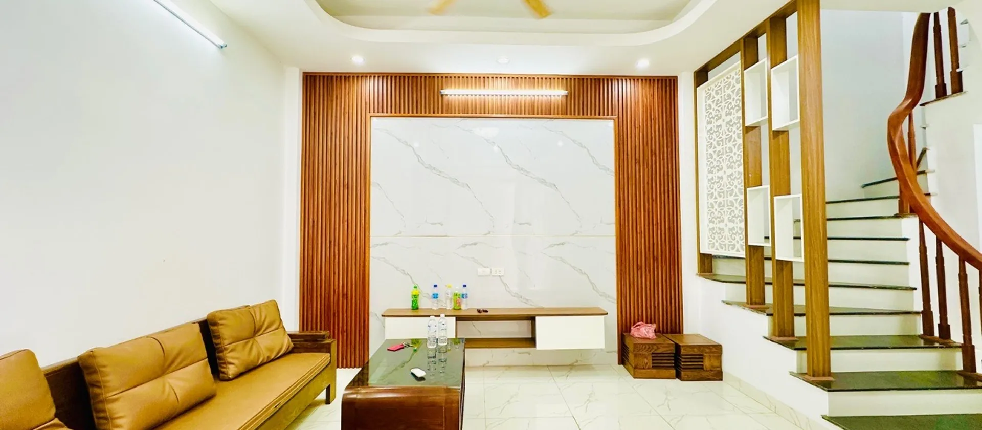 Bán nhà 5 tầng 43m2 khu vực Thạch Bàn, hướng Nam giá 7.5 tỷ... Bán nhà riêng tại Long Biên, Hà Nội 01