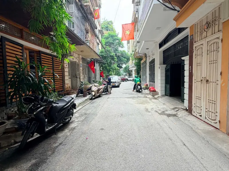 BÁN NHÀ TẬP THỂ TẦNG 1 QUAN NHÂN - THANH XUÂN - LÔ GÓC - Ô TÔ ĐỖ CỬA - KINH DOANH TỐT... Bán căn hộ chung cư tại Thanh Xuân, Hà Nội 01