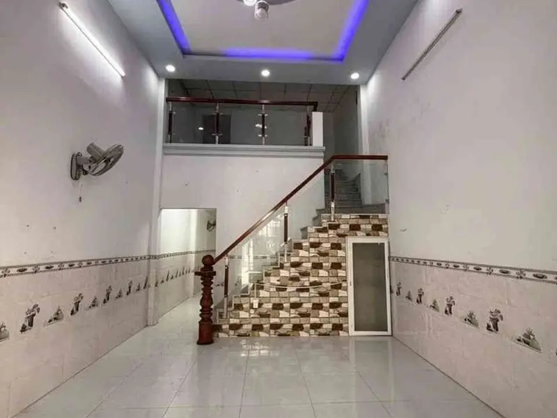 Nhà riêng 2 tầng lô góc rộng thoáng tại Quận 12, giá hợp lý... Bán nhà riêng tại Tân Thới Hiệp, Hồ Chí Minh 01
