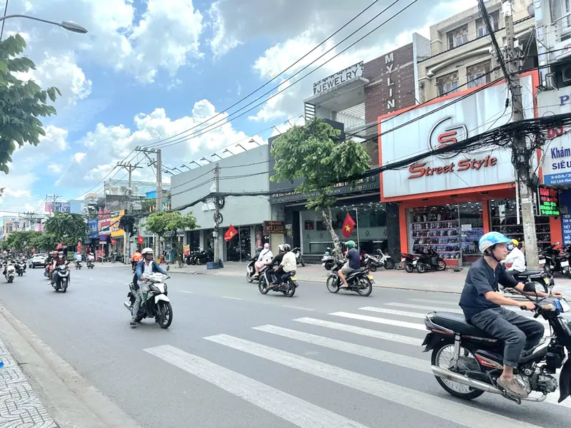 🔥 MẶT TIỀN KINH DOANH – HẺM XE HƠI NGUYỄN ẢNH THỦ – TRUNG CHÁNH - HÓC MÔN - 5×8m - 2 TẦNG - 4.5 TỶ... Bán nhà mặt phố tại Bà Điểm, Hồ Chí Minh 01