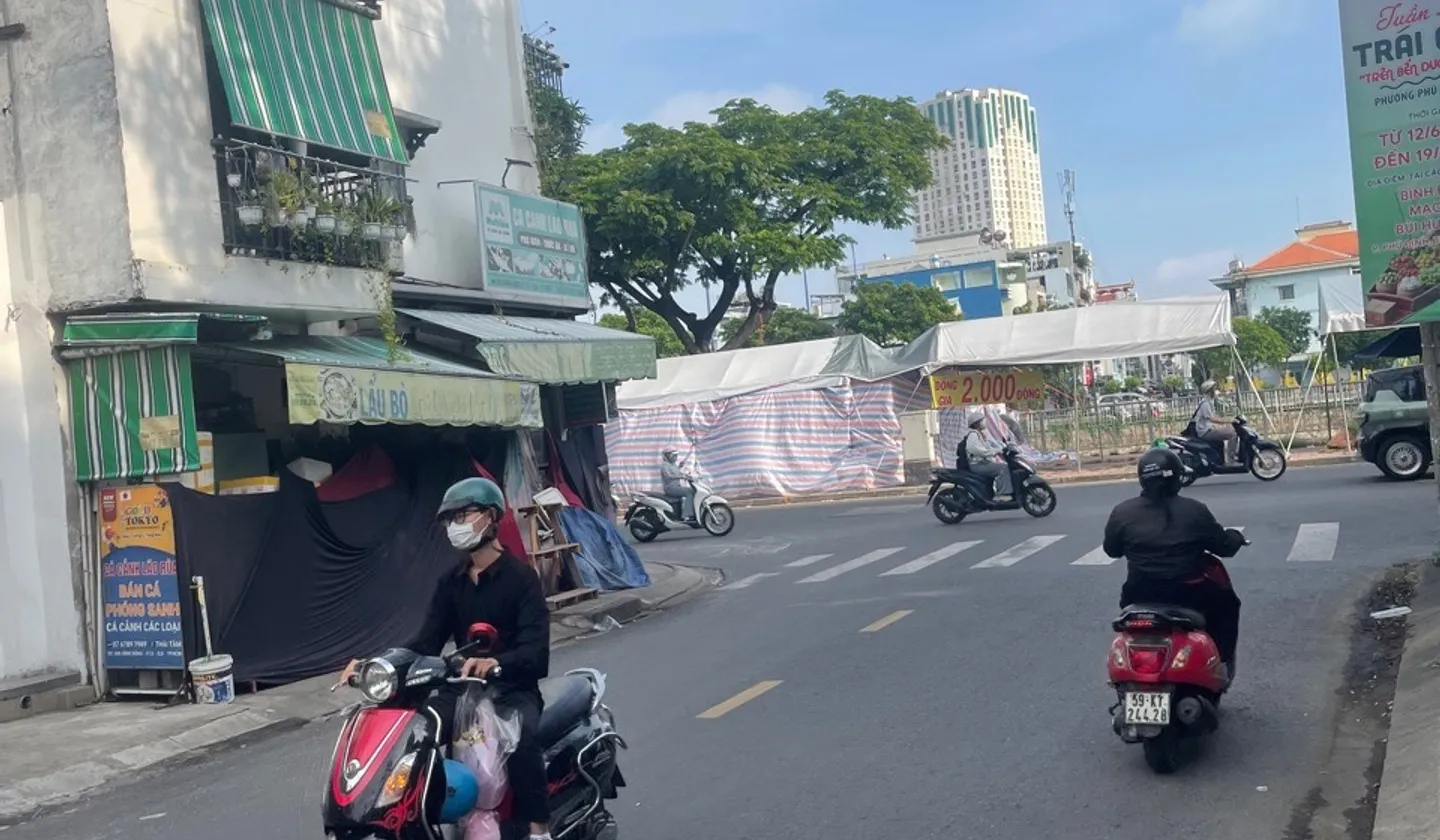 Bán nhà mặt phố Quận 8, diện tích 33.9m², giá 8.3 tỷ, mặt tiền 3.1m, sổ hồng riêng... Bán nhà mặt phố tại Phú Định, Hồ Chí Minh 01