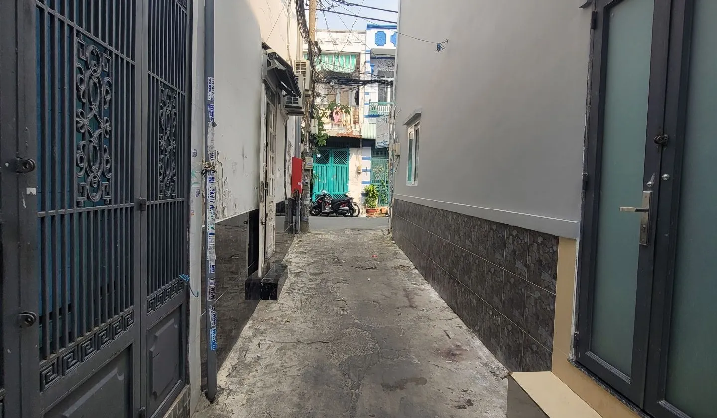 Bán nhà 2 tầng 35.6m2 tại phường Tân Sơn, TP.HCM giá 4.15 tỷ... Bán nhà riêng tại Tân Sơn, Hồ Chí Minh 01