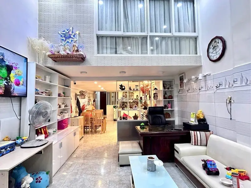 🌟🌟B.án 🏡 đường Trần Hưng Đạo - Trung tâm Quận 5. Gi.á 5.x t.ỷ - DT: 4m x 17,3m... Bán căn hộ chung cư tại An Đông, Hồ Chí Minh 01