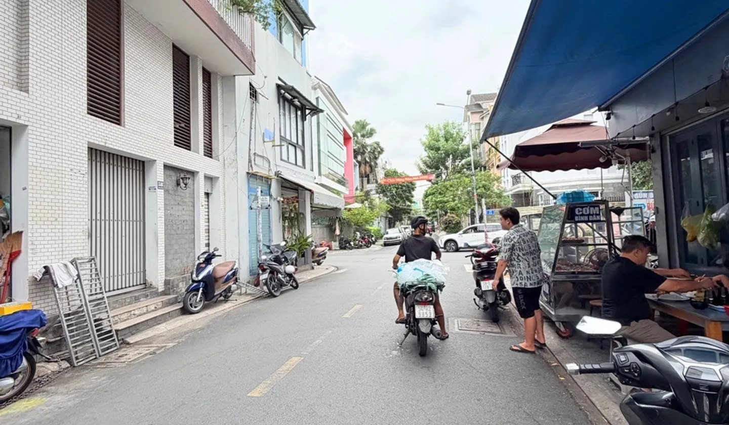 Bán nhà đường Hoa đào phường Cầu Kiệu TP.HCM 10,8 tỷ... Bán nhà mặt phố tại Cầu Kiệu, Hồ Chí Minh 01