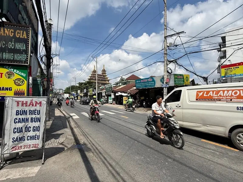 Bán nhà mặt phố tại phường Thới An, TP.HCM, mặt tiền rộng 6.7m kinh doanh đa ngành... Bán nhà mặt phố tại Thới An, Hồ Chí Minh 01