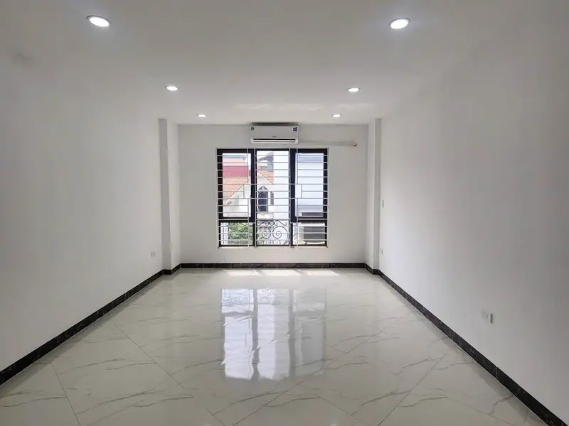 Nhà Đẹp Linh Đàm - View Hồ, Ô Tô Qua Thoải Mái... Bán nhà riêng tại Hoàng Liệt, Hà Nội 01