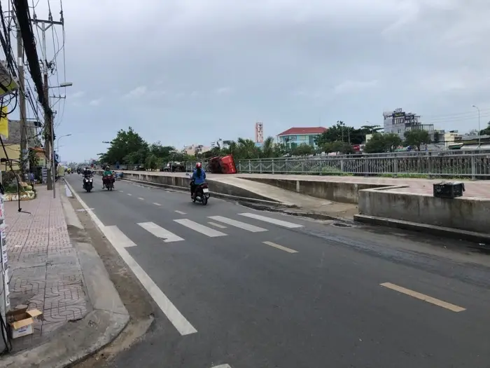 Cơ hội hiếm có sở hữu nhà rộng 98m2 vị trí đắc địa tại Quận 8... Bán owner_side tại Bình Phú, Hồ Chí Minh 01