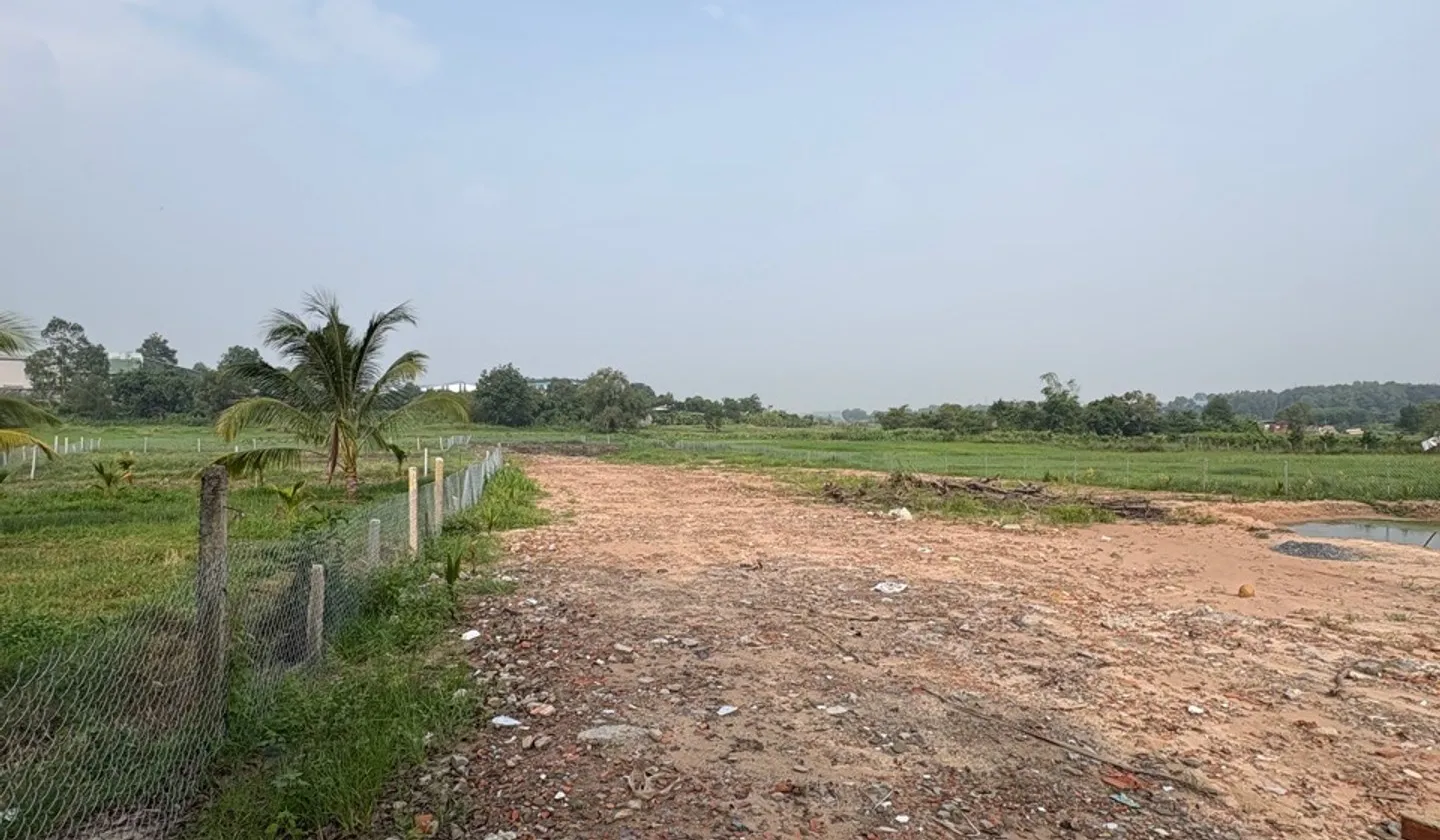 Bán đất rộng 3522m2 tại xã, mặt tiền 28m, giá 19.5 tỷ... Bán đất tại Tân Uyên, Hồ Chí Minh 01