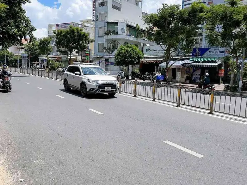 Bán nhà mặt phố 5 tầng lô góc tại quận Bình Phú giá 13 tỷ... Bán nhà mặt phố tại Bình Phú, Hồ Chí Minh 01