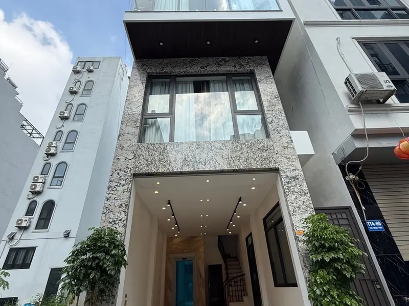 SIÊU PHẨM TÁI ĐỊNH CƯ NGỌC THUỴ - TT4-7 - LÔ GÓC 3 MẶT THOÁNG - TẶNG FULL NỘI THẤT XỊN - HIẾM
- N... Bán nhà riêng tại Bồ Đề, Hà Nội 01