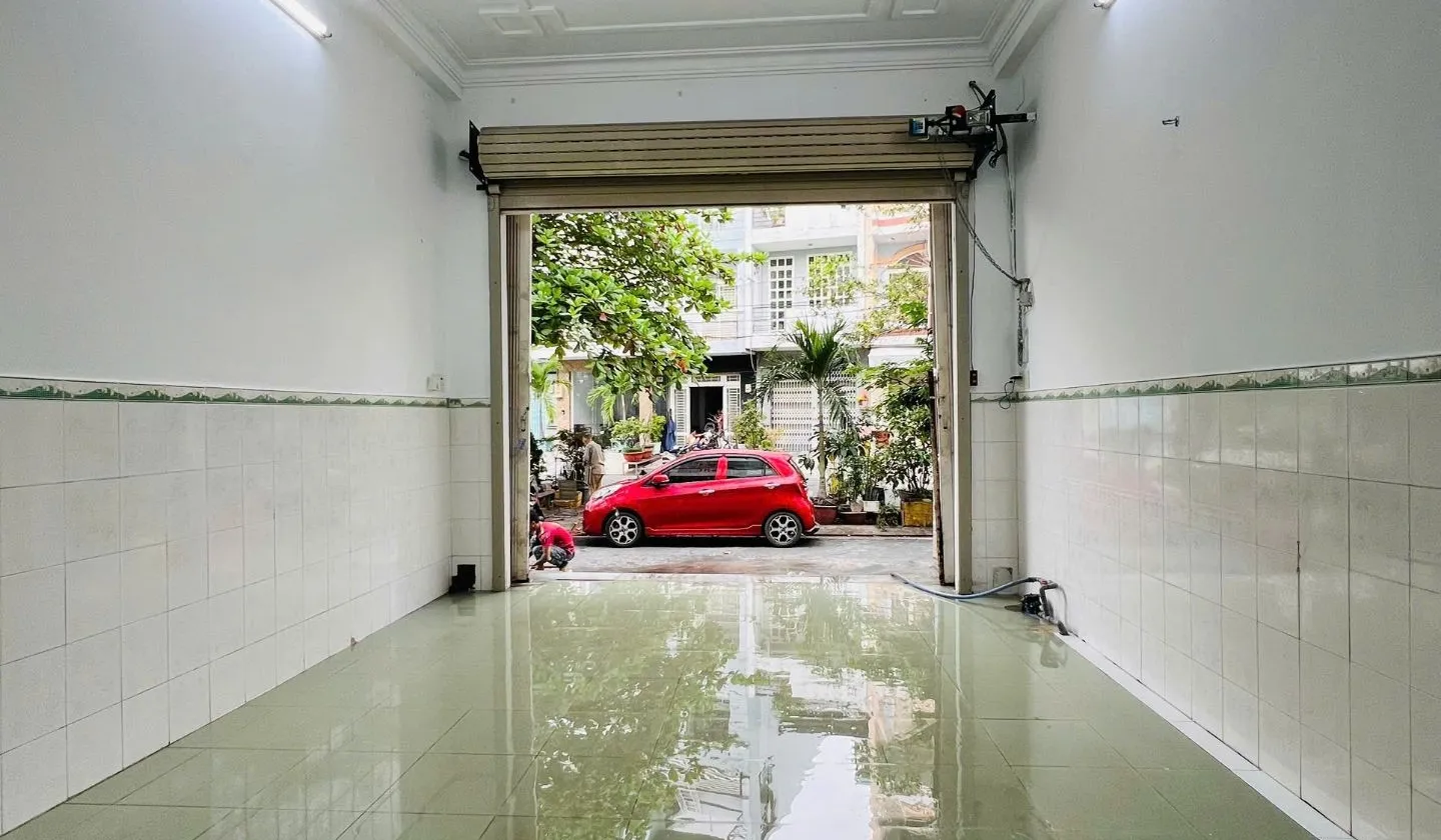 Bán nhà mặt phố 3 tầng có 4 phòng ngủ gần công viên, Đông Bắc... Bán nhà mặt phố tại Bình Phú, Hồ Chí Minh 01