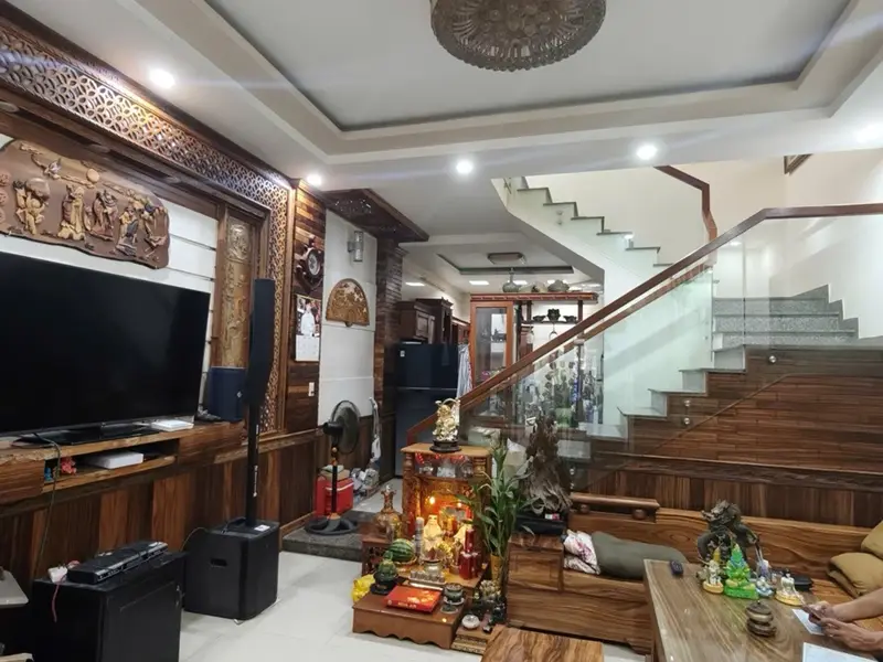 Nhà 2 tầng đẹp gần Cách Mạng Tháng 8 - Tiện nghi, vị trí vàng... Bán nhà riêng tại Hòa Xuân, Đà Nẵng 01