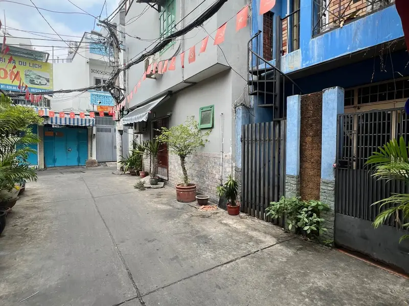 Nhà hẻm xe hơi tránh nhau, trung tâm dễ di chuyển, giá hấp dẫn... Bán nhà riêng tại Hòa Hưng, Hồ Chí Minh 01