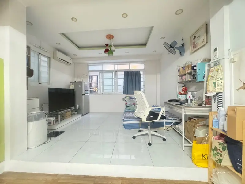 Cơ hội sở hữu nhà 2 tầng trung tâm Quận 10 với giá hạ chào hấp dẫn... Bán nhà riêng tại Vườn Lài, Hồ Chí Minh 01