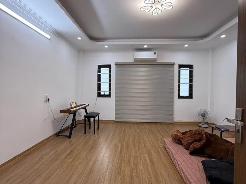Bán nhà riêng 5 tầng có thang máy, nội thất đầy đủ tại Bát Khối, diện tích 51.2m². Ôtô vào nhà... Bán nhà riêng tại Long Biên, Hà Nội 01
