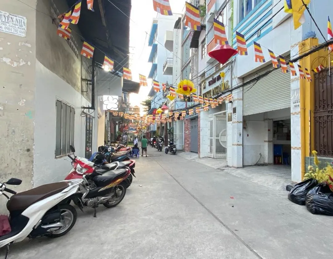 Bán nhà 3 tầng 3 PN diện tích 21m2 khu Cách Mạng Tháng 8... Bán nhà riêng tại Nhiêu Lộc, Hồ Chí Minh 01