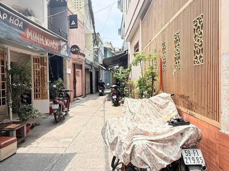 👉QUẬN 1- NGUYỄN CẢNH CHÂN 🆘 HẠ GIÁ MỚI 6.3 TL
👉DT:30 M2 (3 ×10 )
👉DT SÀN 60 M2
👉BÁN NHÀ HẺM 3... Bán nhà riêng tại Cầu Ông Lãnh, Hồ Chí Minh 01