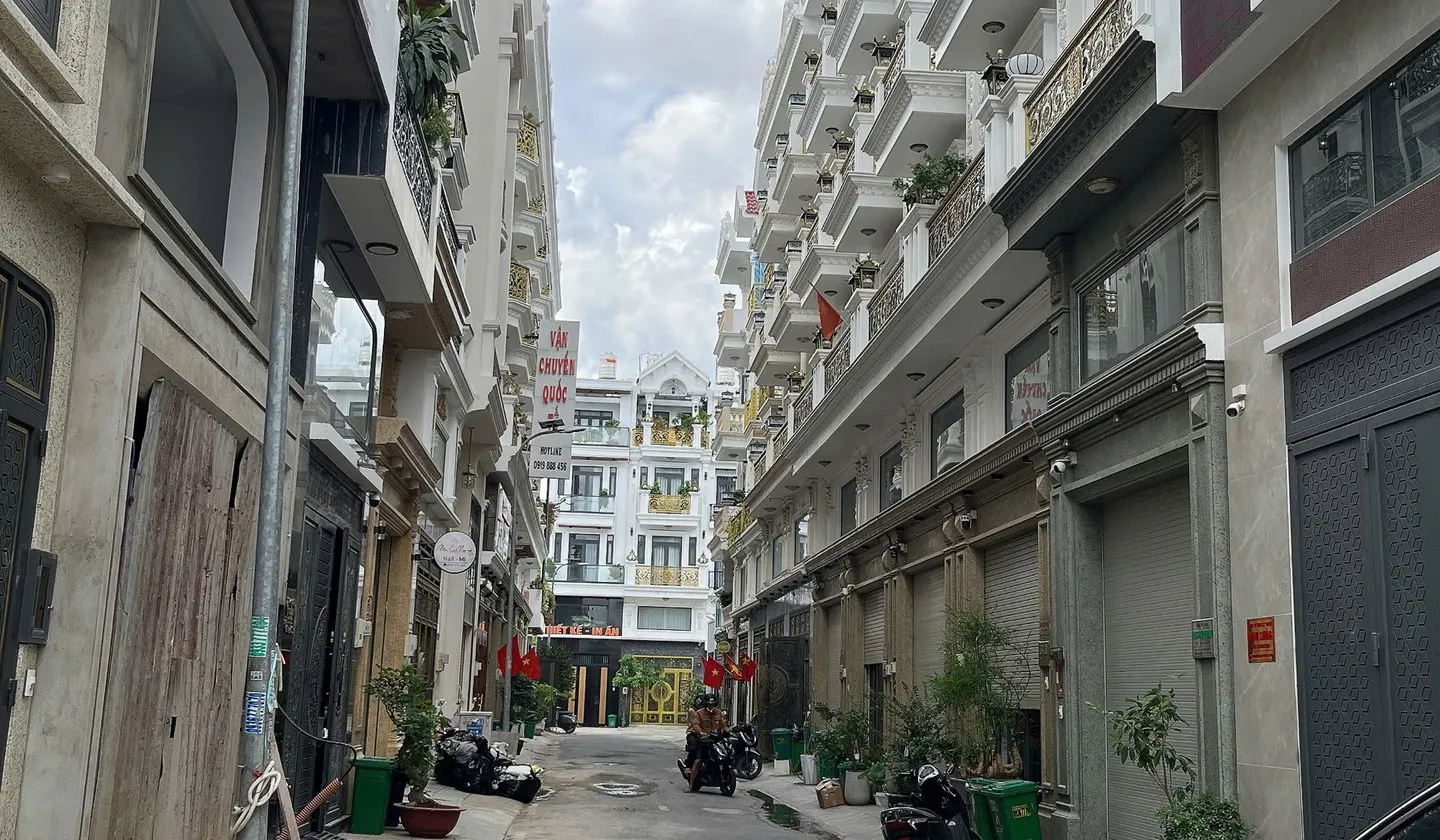 Nhà 5 tầng mặt phố Bình Hưng Hòa B giá siêu tốt... Bán nhà mặt phố tại Bình Tân, Hồ Chí Minh 01
