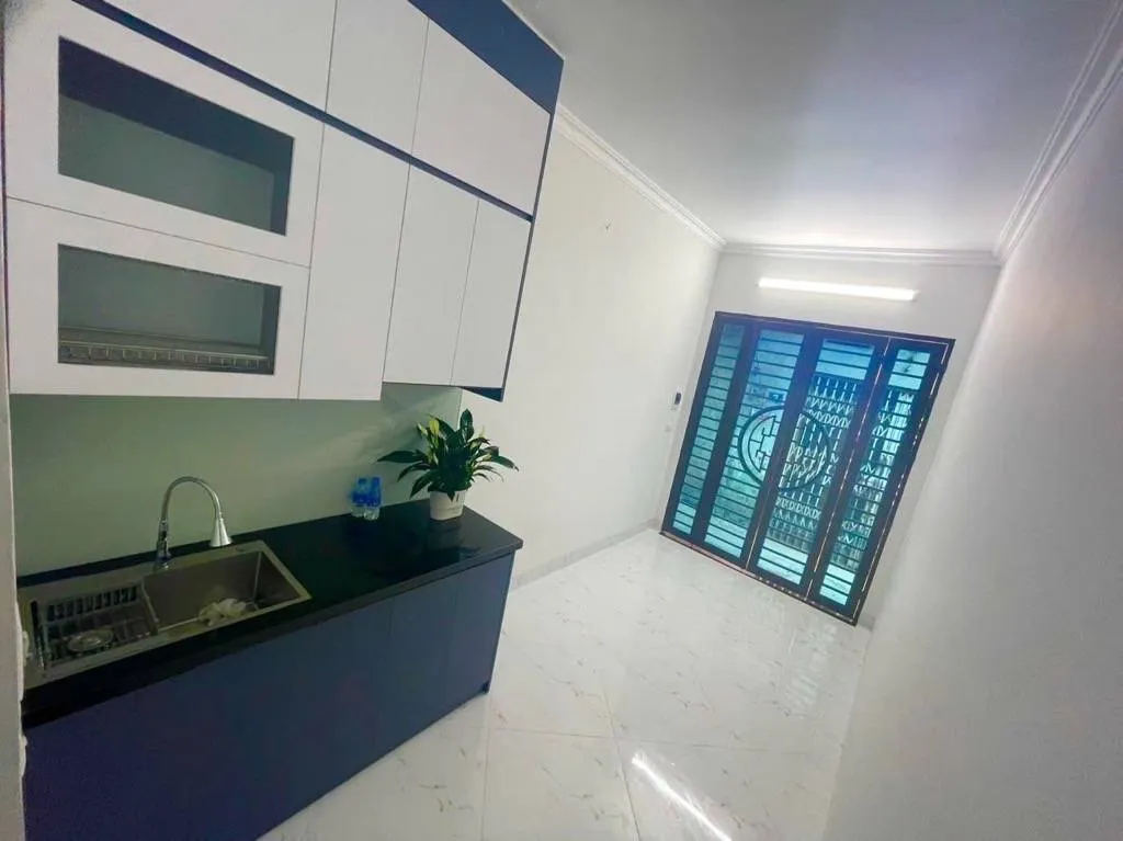 Cơ hội sở hữu nhà riêng 2 tầng hiếm tại Bùi Xương Trạch với giá 2,2 tỷ... Bán nhà riêng tại Khương Đình, Hà Nội 01