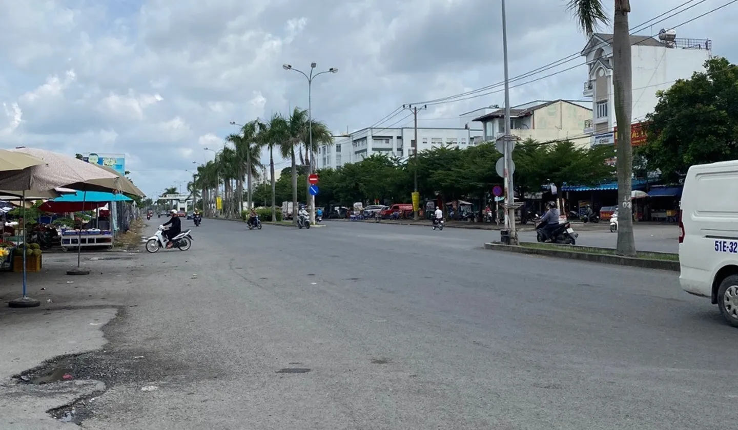Cơ hội vàng sở hữu nhà mặt phố diện tích rộng tại Long Hậu, giá tốt không thể bỏ lỡ... Bán nhà mặt phố tại Hiệp Phước, Hồ Chí Minh 01