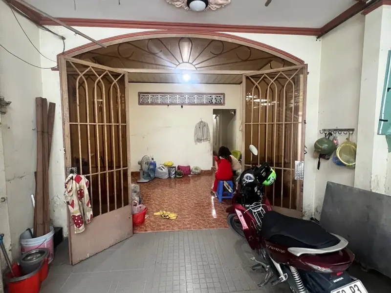 Nhà 2 tầng rộng rãi tại Phường Tân Sơn - Thoải mái xây mới... Bán nhà riêng tại Tân Sơn, Hồ Chí Minh 01