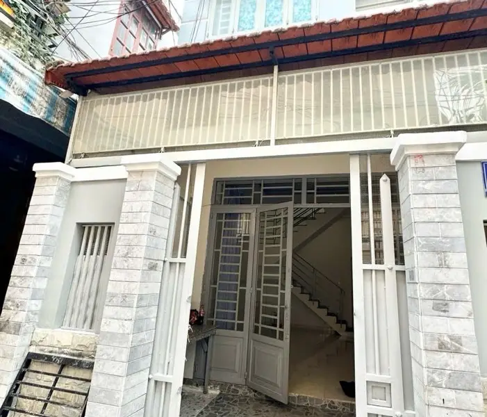 Cơ Hội Vàng Sở Hữu Nhà 2 Mặt Hẻm Thoáng Mát Chỉ 5.75 Tỷ... Bán nhà riêng tại Bình Thạnh, Hồ Chí Minh 01