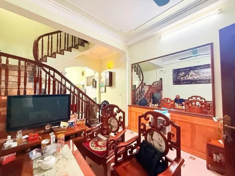 Bán nhà 4 tầng tại Phường Nghĩa Đô, diện tích 41m² giá 12,5 tỷ, gần oto. Nội thất gỗ lim.... Bán nhà riêng tại Nghĩa Đô, Hà Nội 01