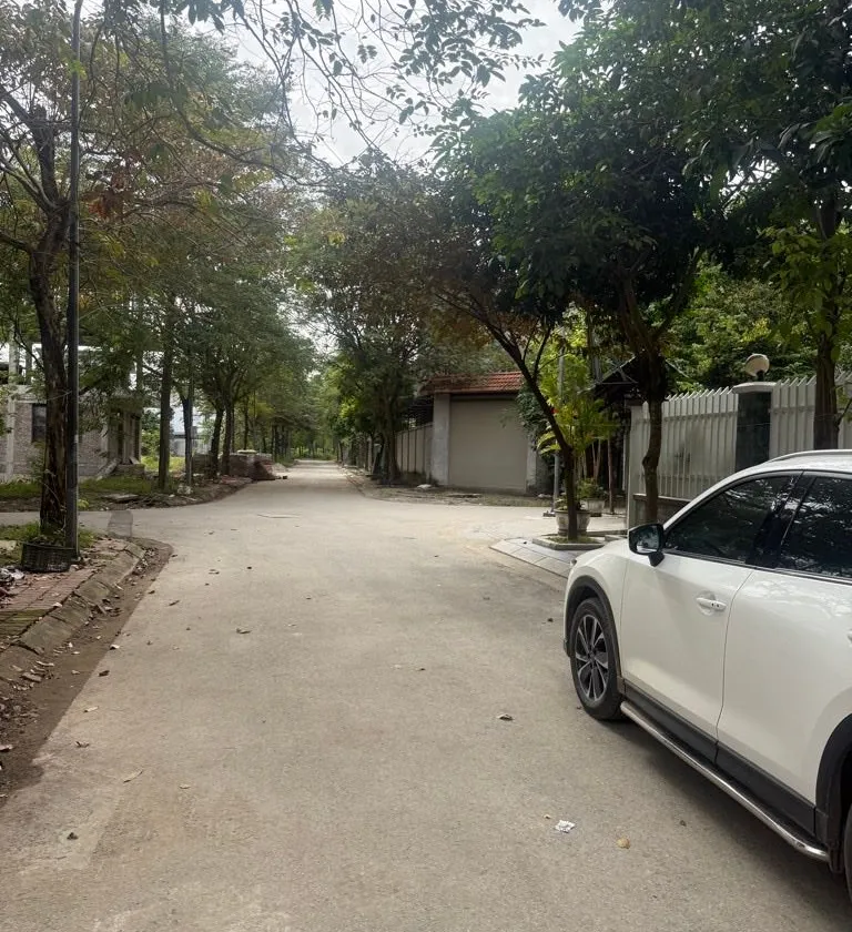 BIỆT THỰ HÀ PHONG – HOÀN THIỆN ĐẸP – FULL NỘI THẤT
🏡 Nhà đẹp, chủ hoàn thiện cực tâm huyết, nay cầ... Bán biệt thự, liền kề tại Mê Linh, Hà Nội 01