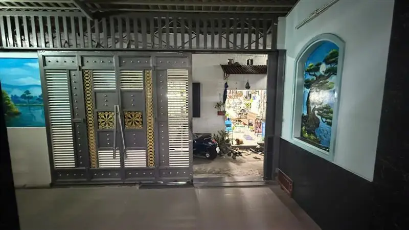 Nhà hai mặt hẻm 3 tầng 4 phòng ngủ tại An Phú Đông, TP.HCM... Bán nhà riêng tại An Phú Đông, Hồ Chí Minh 01