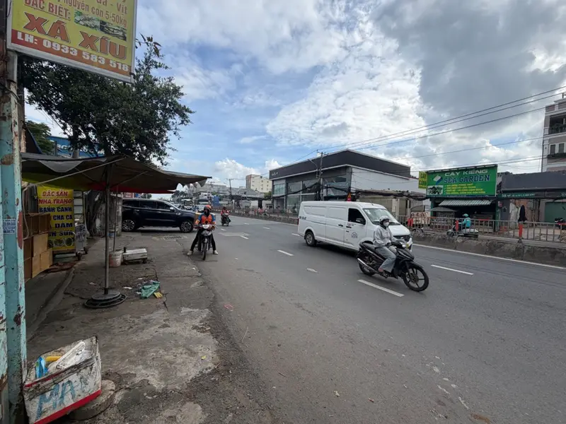 Mặt phố rộng rãi, vị trí trung tâm đón đầu phát triển... Bán nhà mặt phố tại Hiệp Bình, Hồ Chí Minh 01