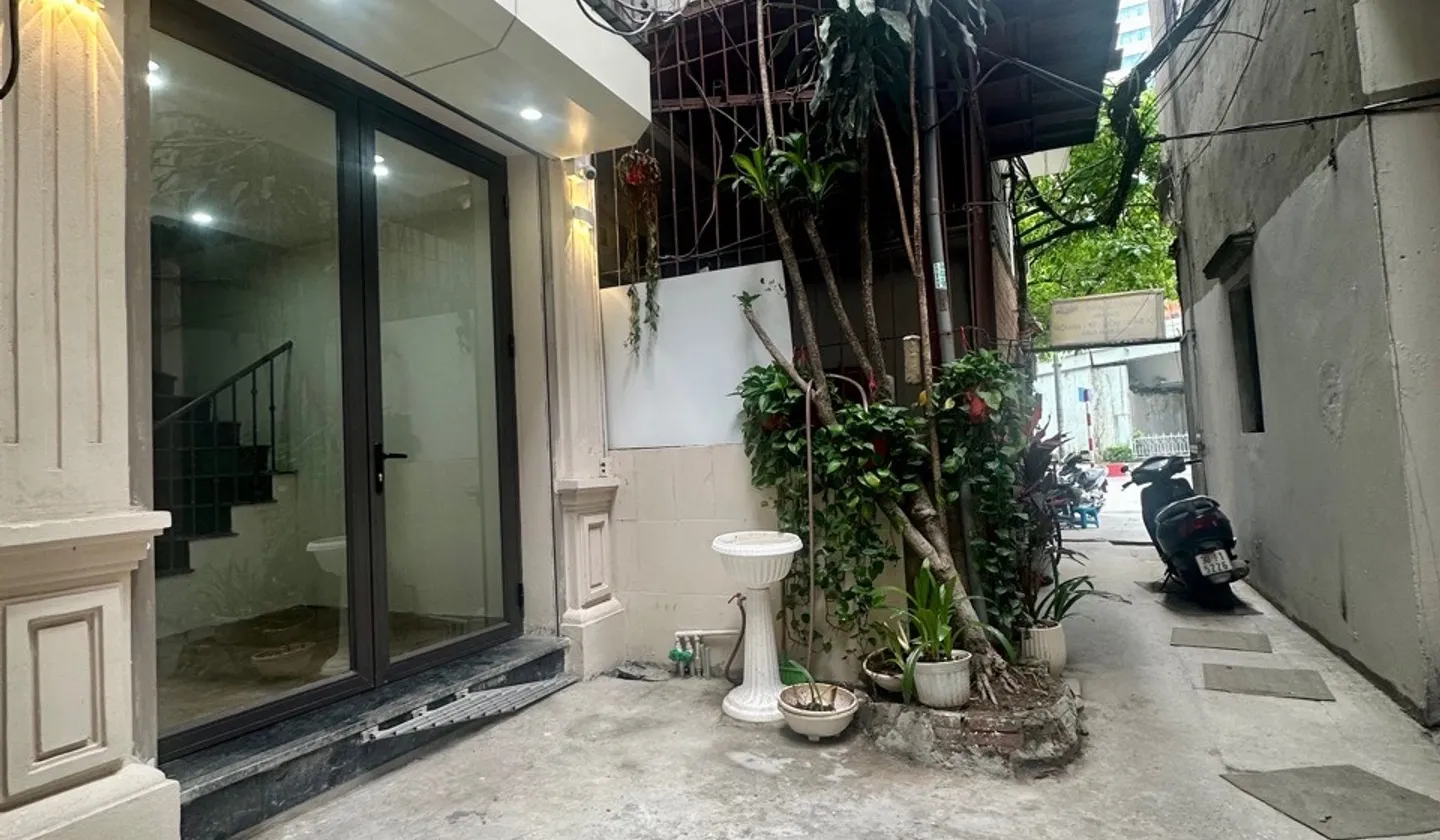 SIÊU PHẨM - NGUYỄN CHÍ THANH- 6 TẦNG XÂY MỚI - 10M RA MẶT PHỐ- Ô TÔ ĐỖ CỬA... Bán nhà riêng tại Giảng Võ, Hà Nội 01