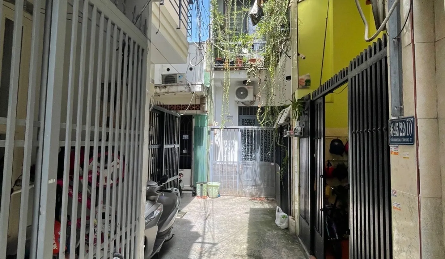 Bán nhà 3 tầng hẻm 2,2m phường Tân Hưng quận 7 giá 3,85 tỷ... Bán nhà riêng tại Tân Hưng, Hồ Chí Minh 01
