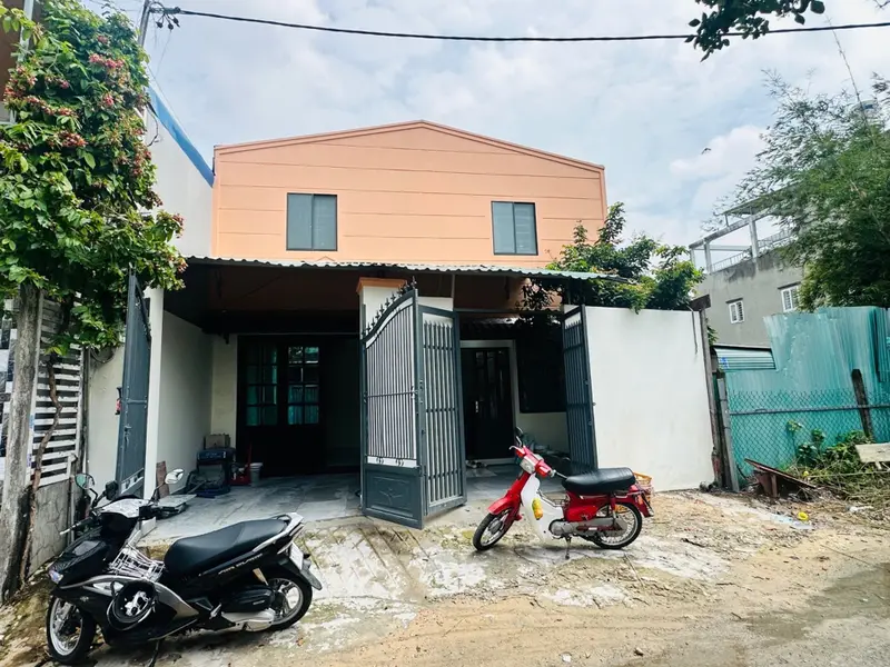 🌷🌴Nhà Xuân Thới Sơn Mua 1 Nhà Thành 2 Nhà + Nội thất trong nhà gỗ xịn để lại hết!!! Chỉ 4,3 Tỷ... Bán nhà riêng tại Xuân Thới Sơn, Hồ Chí Minh 01
