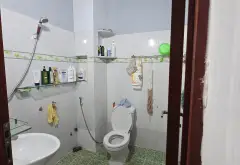 BÁN NHÀ ĐƯỜNG PHẠM ĐĂNG GIẢNG BÌNH TÂN. GIÁP TÂN PHÚ. GIẢM CHÀO . HẺM XE HƠI TRÁNH NHAU.... Bán nhà riêng tại Bình Hưng Hòa, Hồ Chí Minh 09