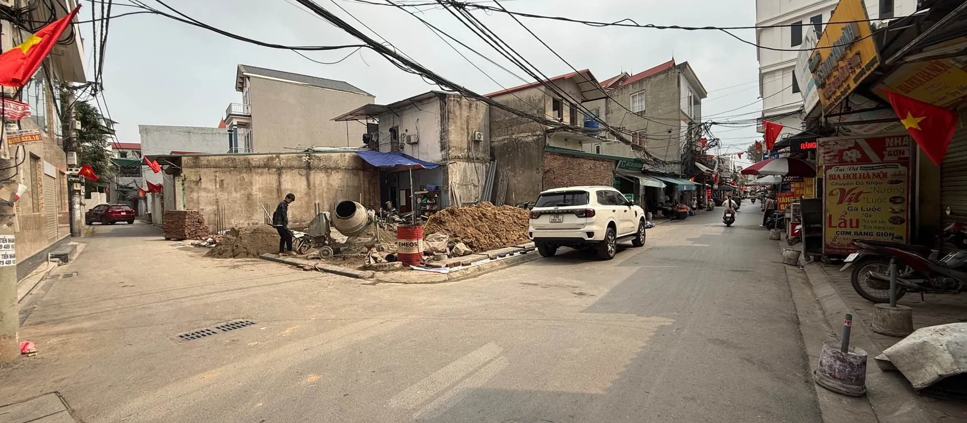 🌺 SẴN NHÀ CẤP 4 - KINH DOANH TẠO DÒNG TIỀN- NGÕ Ô TÔ
HẬU DƯỠNG- KIM CHUNG 60M - KINH DOANH ĐỈNH... Bán nhà mặt phố tại Thiên Lộc, Hà Nội 01