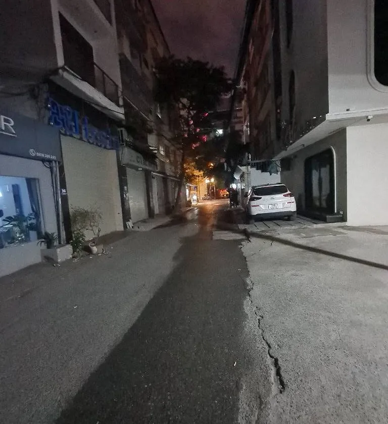 Bán nhà 3 tầng vị trí vàng tại phường Thái Hà, mặt tiền rộng 7.7m... Bán nhà riêng tại Đống Đa, Hà Nội 01