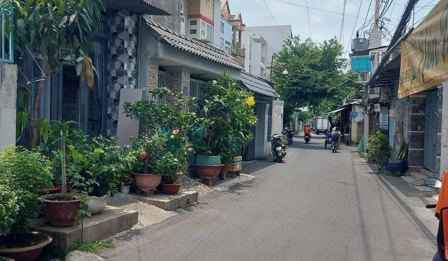 HÓC MÔN -DIỆN TÍCH LỚN, VỪA Ở VỪA KINH DOANH- GẦN ĐƯỜNG NGUYỄN ẢNH THỦ... Bán nhà riêng tại Bà Điểm, Hồ Chí Minh 01