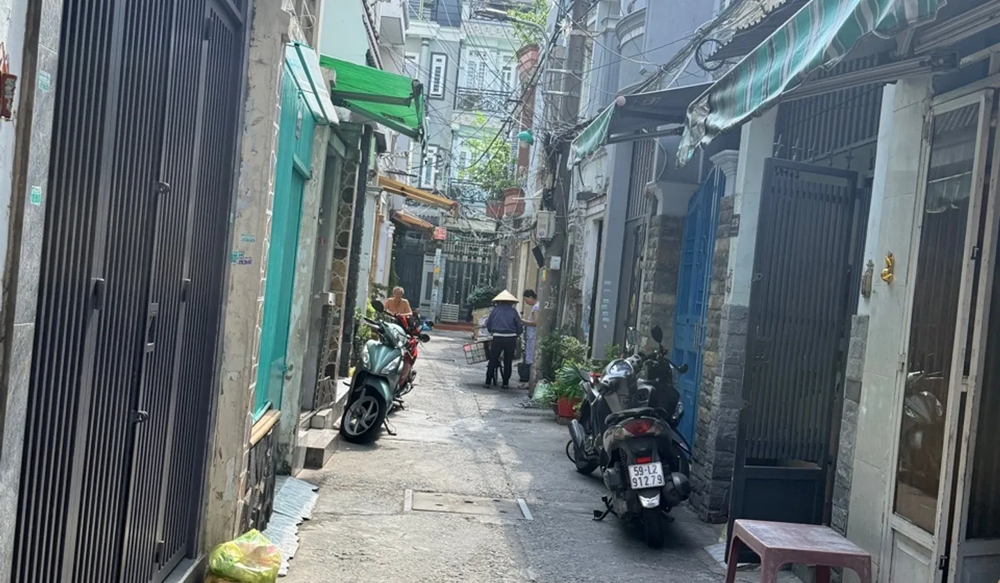GIẢM ĐẬM SÂU NHÀ 4 TẦNG NGUYỄN CHẾ NGHĨA 5 PN CHỈ NHỈNH 6Đ... Bán nhà riêng tại Bình Đông, Hồ Chí Minh 01