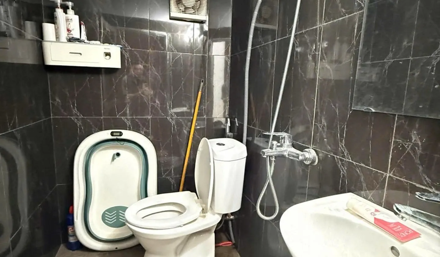 Bán nhà mặt phố tại Sở Thượng, nhà 2 tầng diện tích 32.5m² phù hợp kinh doanh... Bán nhà mặt phố tại Hoàng Mai, Hà Nội 01